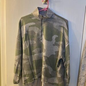 Aerie Men's Green and Gray Zip-Up Sweater